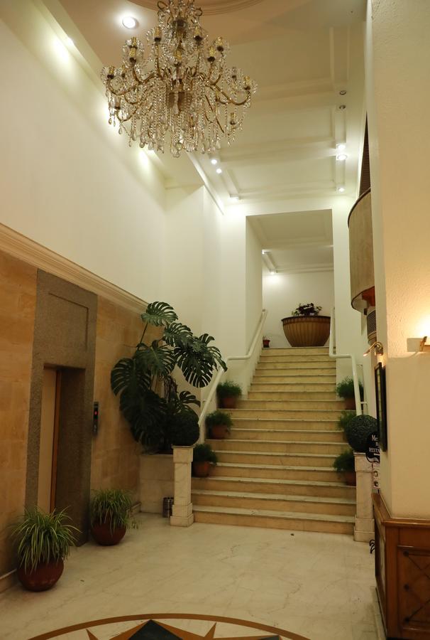 Hotel Baljees Regency Шимла Экстерьер фото